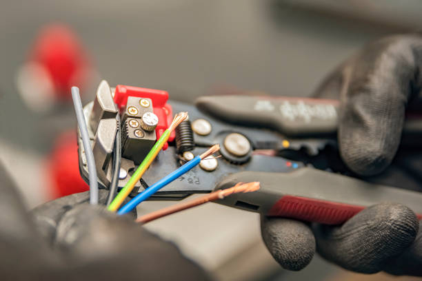 Best Electrician Near Me  in Hancock, MI